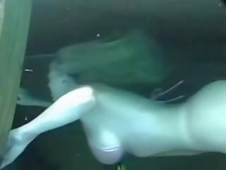 Attractive podvodné bikiny majsterka
