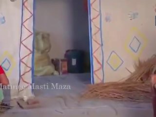 Bhaiya ne bhabhi ki blause utaar kae gand maari febbraio 2017